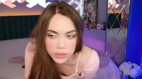 Snapshot of lucifiella chatting on May 2026 06:38:02 PM MimiFors online show from May 2026 06:38:02 PM