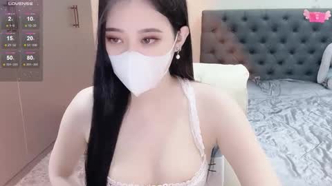 lucii04 online show from January 2026 05:28:02 PM