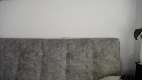 luciiana online show from February 2026 03:57:01 PM