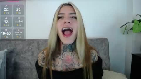 Snapshot of luciiana_lol chatting on June 2026 12:07:02 PM luciiana online show from June 2026 12:07:02 PM