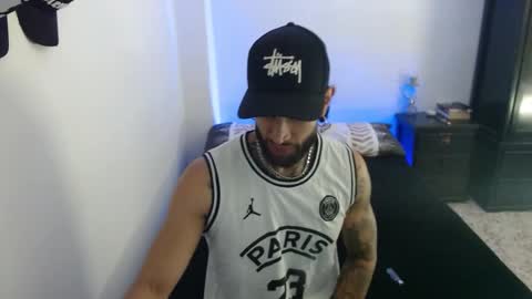 Snapshot of luciifer_hills chatting on November 2025 03:34:01 PM luciifer_hills online show from November 2025 03:34:01 PM