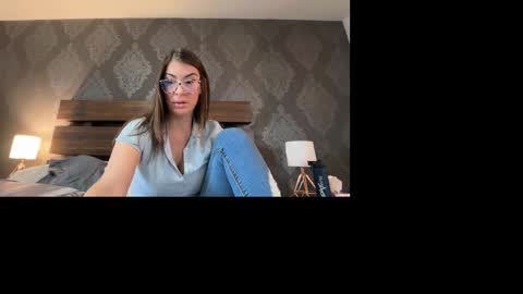 April online show from November 2025 05:35:01 PM