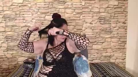 Grace online show from November 2025 06:23:02 PM