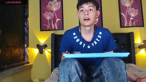 Snapshot of luckk_ chatting on April 2026 05:37:02 AM luckk_ online show from April 2026 05:37:02 AM