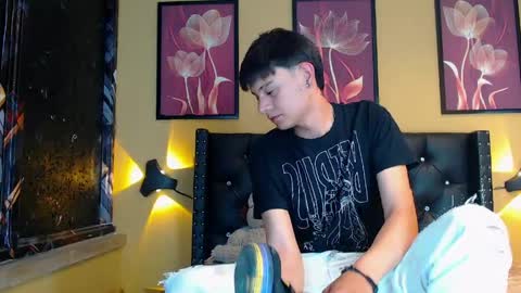 Snapshot of luckk_ chatting on April 2026 05:12:02 AM luckk_ online show from April 2026 05:12:02 AM