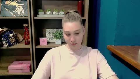 Snapshot of lucky_barbie chatting on May 2026 02:45:01 PM Grace online show from May 2026 02:45:01 PM