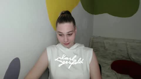 Snapshot of lucky_barbie chatting on May 2026 02:46:01 PM Grace online show from May 2026 02:46:01 PM