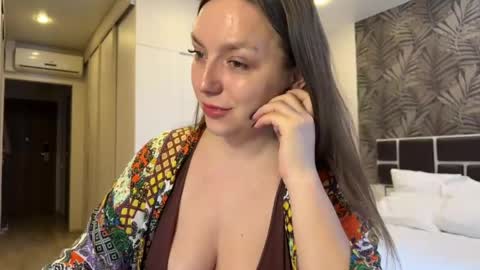 lucky_foryou_baby online show from April 2026 05:01:02 AM