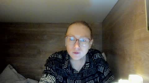 lucky_licky20 online show from January 2025 04:43:01 AM