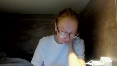 lucky_licky20 online show from February 2025 04:35:02 AM