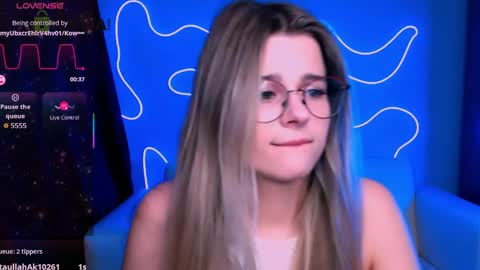 Mila Sweetheart online show from April 2026 08:06:02 PM