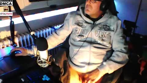        call me  Stefan online show from December 2024 06:20:02 AM