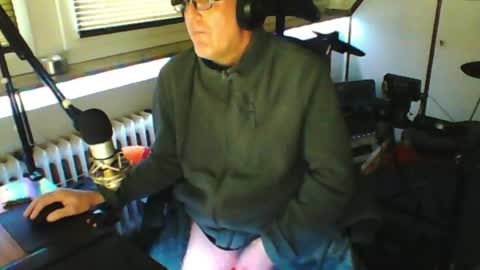 Snapshot of luckyfreak1 chatting on April 2026 07:00:01 AM call me Stefan online show from April 2026 07:00:01 AM