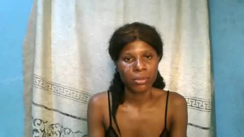 Snapshot of luckymadequeen chatting on June 2026 11:03:01 PM Gloria online show from June 2026 11:03:01 PM