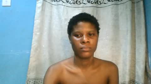 Snapshot of luckymadequeen chatting on August 2026 02:44:02 AM Gloria online show from August 2026 02:44:02 AM