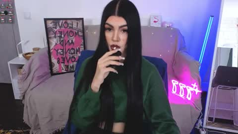 Monika online show from October 2025 01:01:02 PM