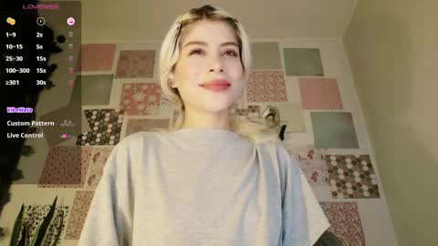 luckysapphire777 online show from April 2026 09:24:01 AM