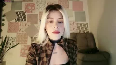 Snapshot of luckysapphire777 chatting on June 2026 12:39:01 PM luckysapphire777 online show from June 2026 12:39:01 PM