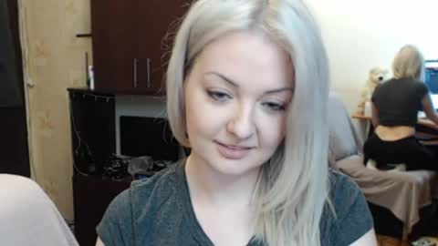 LuckyShot online show from April 2026 01:01:01 PM