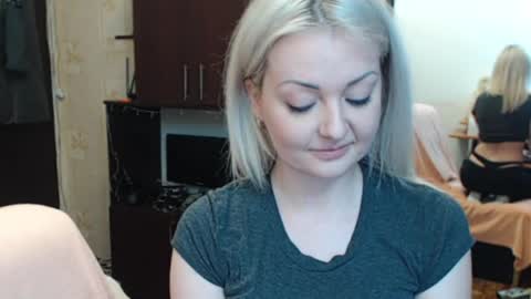 LuckyShot online show from April 2026 12:33:01 PM