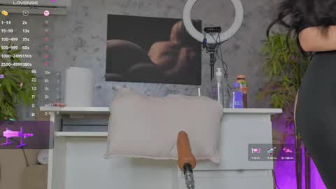 Alice online show from February 2025 08:14:02 PM