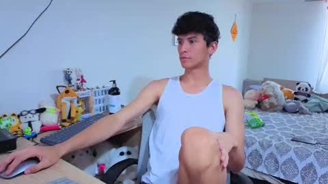 Lu Independent Model online show from December 2025 09:33:02 PM