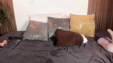 Lucy online show from April 2026 03:18:02 AM