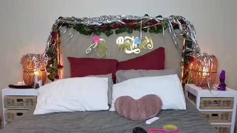 Lucy online show from February 2025 09:14:01 PM