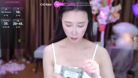 Snapshot of lucy__bb chatting on February 2025 12:15:02 PM Lucy online show from February 2025 12:15:02 PM
