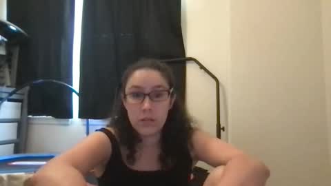 Snapshot of lucy_allison chatting on May 2026 09:34:01 PM Lucy online show from May 2026 09:34:01 PM