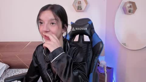 Your Lucy online show from October 2025 05:43:02 AM