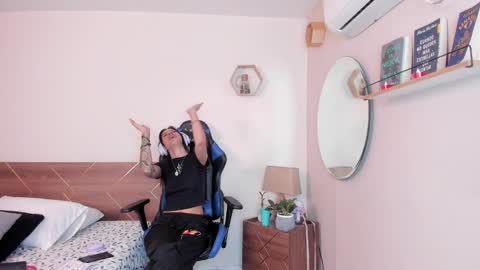 Your Lucy online show from October 2025 06:10:01 PM