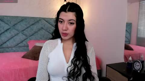 Snapshot of lucy_greys_ chatting on April 2026 01:15:01 PM Lucy Greys online show from April 2026 01:15:01 PM