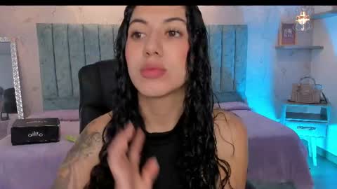 Snapshot of lucy_greys_ chatting on July 2026 12:10:01 PM Lucy Greys online show from July 2026 12:10:01 PM
