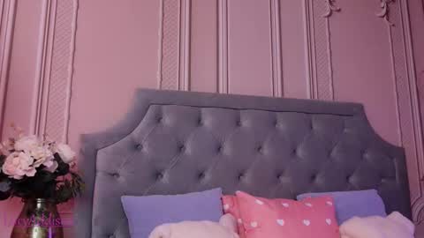 LucyAddison online show from November 2025 04:12:01 AM