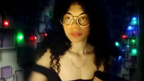 Lucia online show from December 2025 04:18:02 AM
