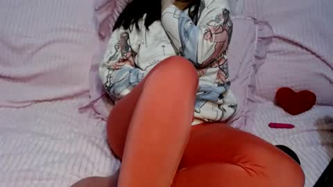 Snapshot of lucygolds chatting on January 2025 09:19:02 AM LucyGoldS online show from January 2025 09:19:02 AM