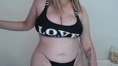 Lucy online show from October 2025 07:48:02 PM