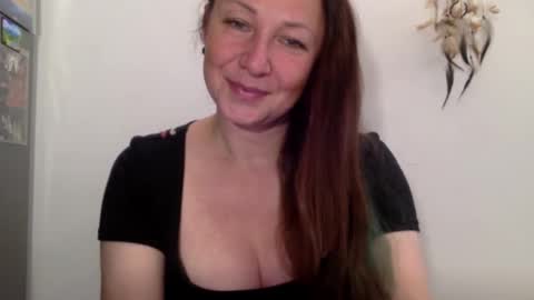 LucyKissxx online show from October 2025 02:17:02 PM
