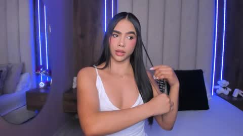 Lucy online show from March 2026 08:22:02 PM