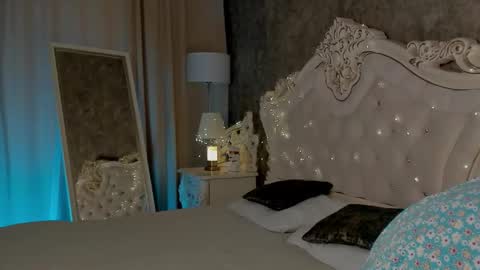 Lucy online show from October 2025 08:23:02 AM