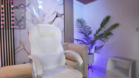 lucyweisser online show from March 2026 11:37:02 AM