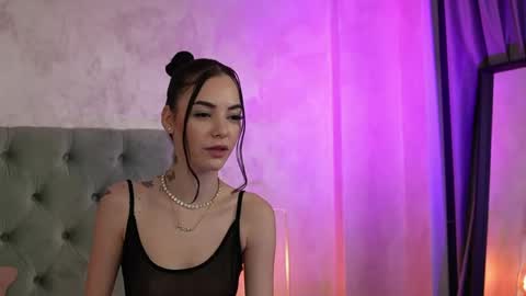 LucyWillow online show from April 2026 03:53:01 AM