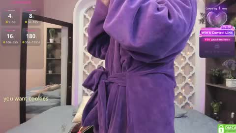 Snapshot of lucyy_liiu chatting on December 2024 09:54:02 AM Lucy Liiu online show from December 2024 09:54:02 AM