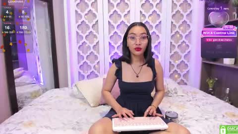 Snapshot of lucyy_liiu chatting on December 2024 08:07:02 PM Lucy Liiu online show from December 2024 08:07:02 PM