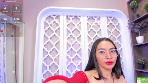 Snapshot of lucyy_liiu chatting on January 2025 12:20:01 AM Lucy Liiu online show from January 2025 12:20:01 AM