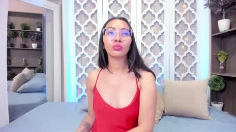Snapshot of lucyy_liiu chatting on March 2025 11:22:02 PM Lucy Liiu online show from March 2025 11:22:02 PM