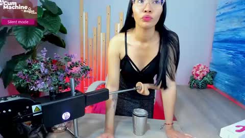 Snapshot of lucyy_liiu chatting on September 2025 12:59:02 PM Lucy Liiu online show from September 2025 12:59:02 PM
