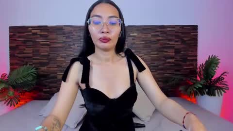 Snapshot of lucyy_liiu chatting on June 2026 08:24:01 PM Lucy Liiu online show from June 2026 08:24:01 PM
