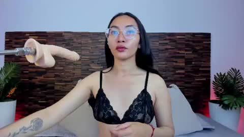 Snapshot of lucyy_liiu chatting on July 2026 08:33:01 PM Lucy Liiu online show from July 2026 08:33:01 PM